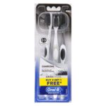 Oral B -  Tooth Brush